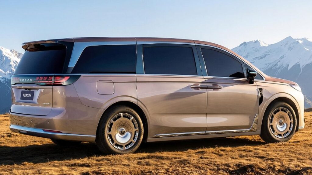 Voyah Dream 9 rear side view