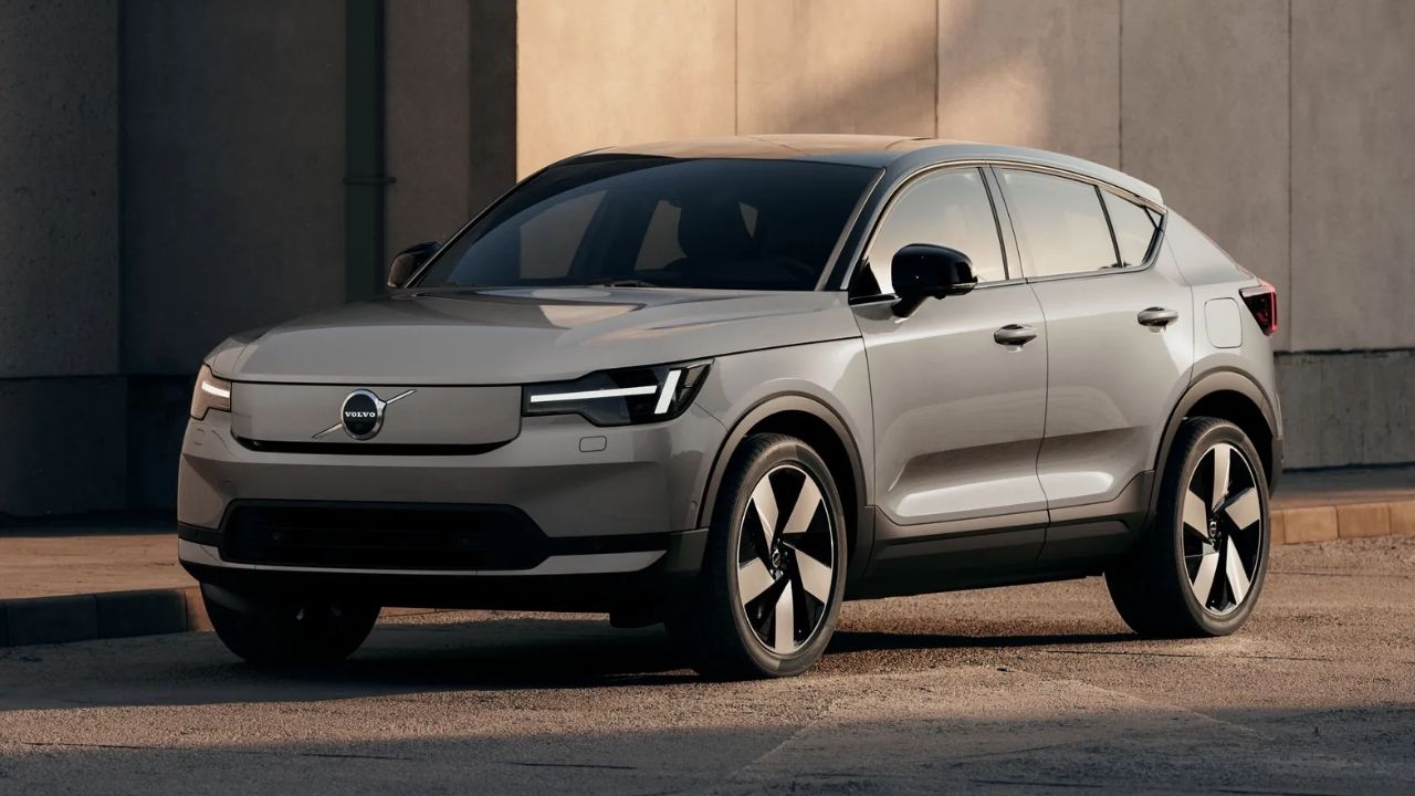 2027 Volvo EC40 Facelift Arrives in India: New Design, Features and Specs