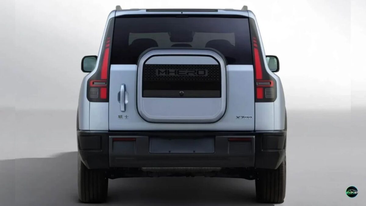Dongfeng M-Hero X700 rearlook