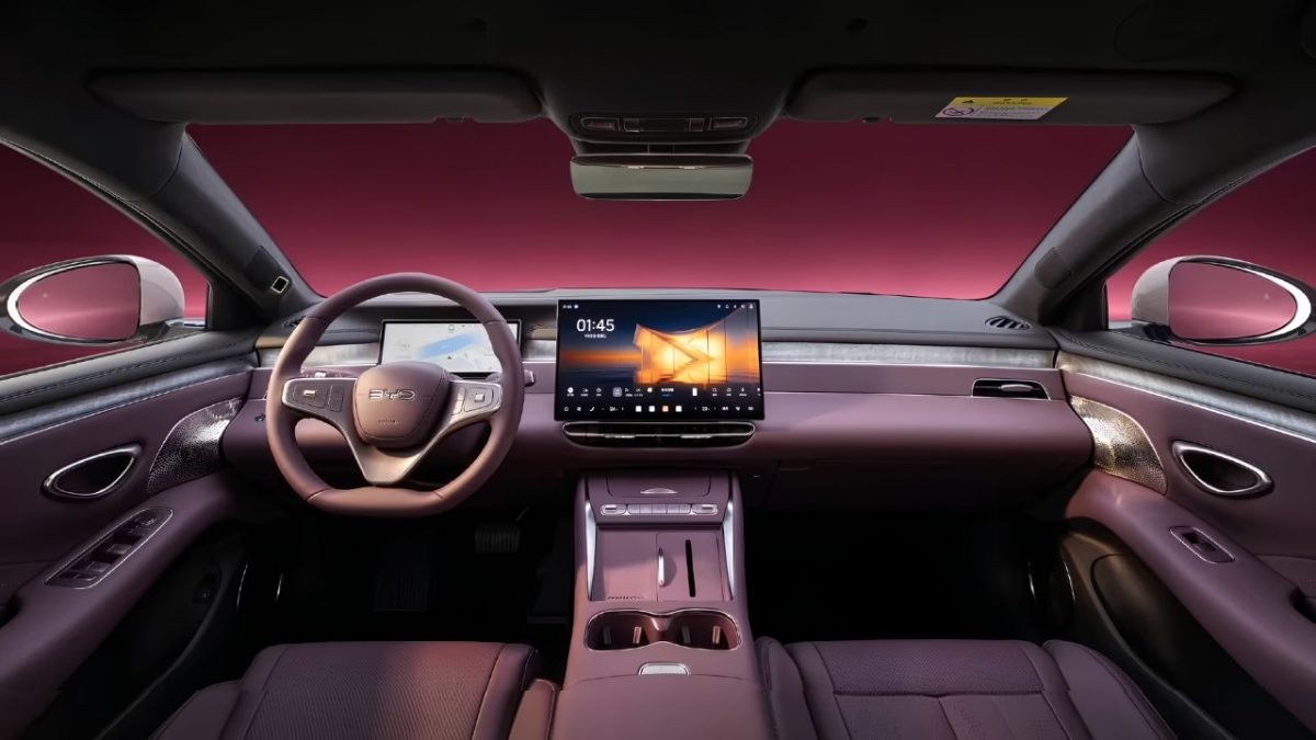 Next-Generation Seal 07 Cabin